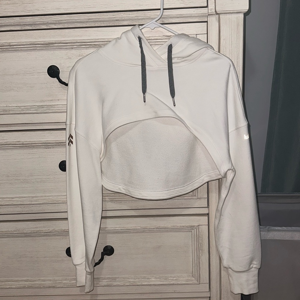Lululemon x Barry’s Bootcamp crop sweatshirt size small